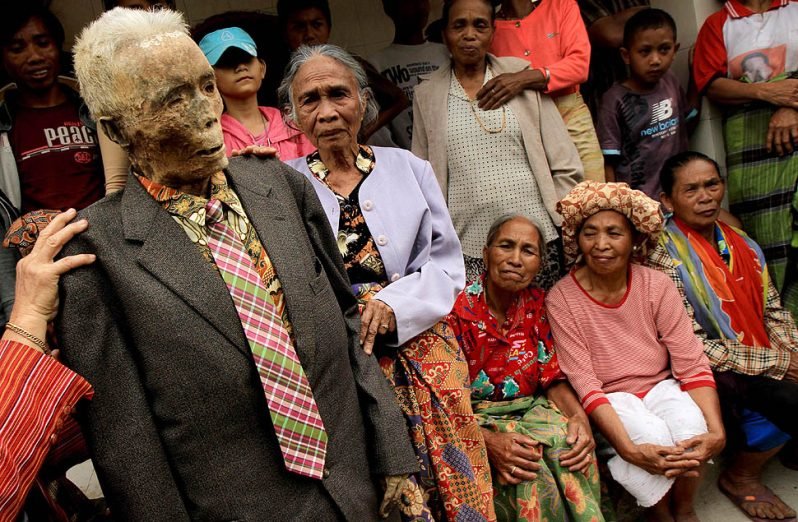 Tradisi Ma'nene Suku Toraja