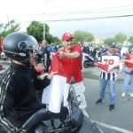 Pemkot Palopo Bagi-bagi Bendera Merah Putih Gratis Usai Senam dan Kerja Bakti Massal